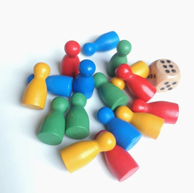 100 Pcs Colorful Wooden Chess  – обзор и цена Board Game Hegemony